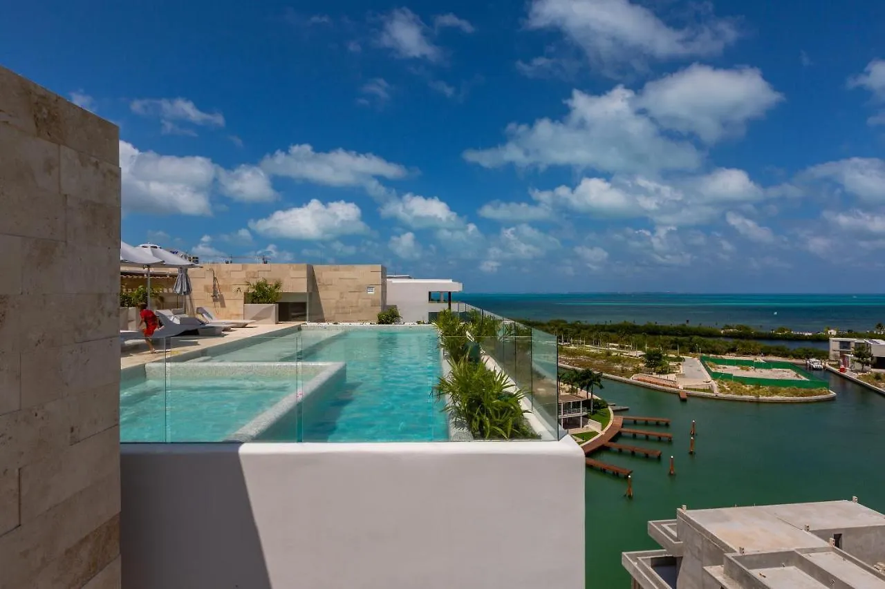 Rooftop Pool- Family Apartment- Ocean View -Close Cancun Mexico