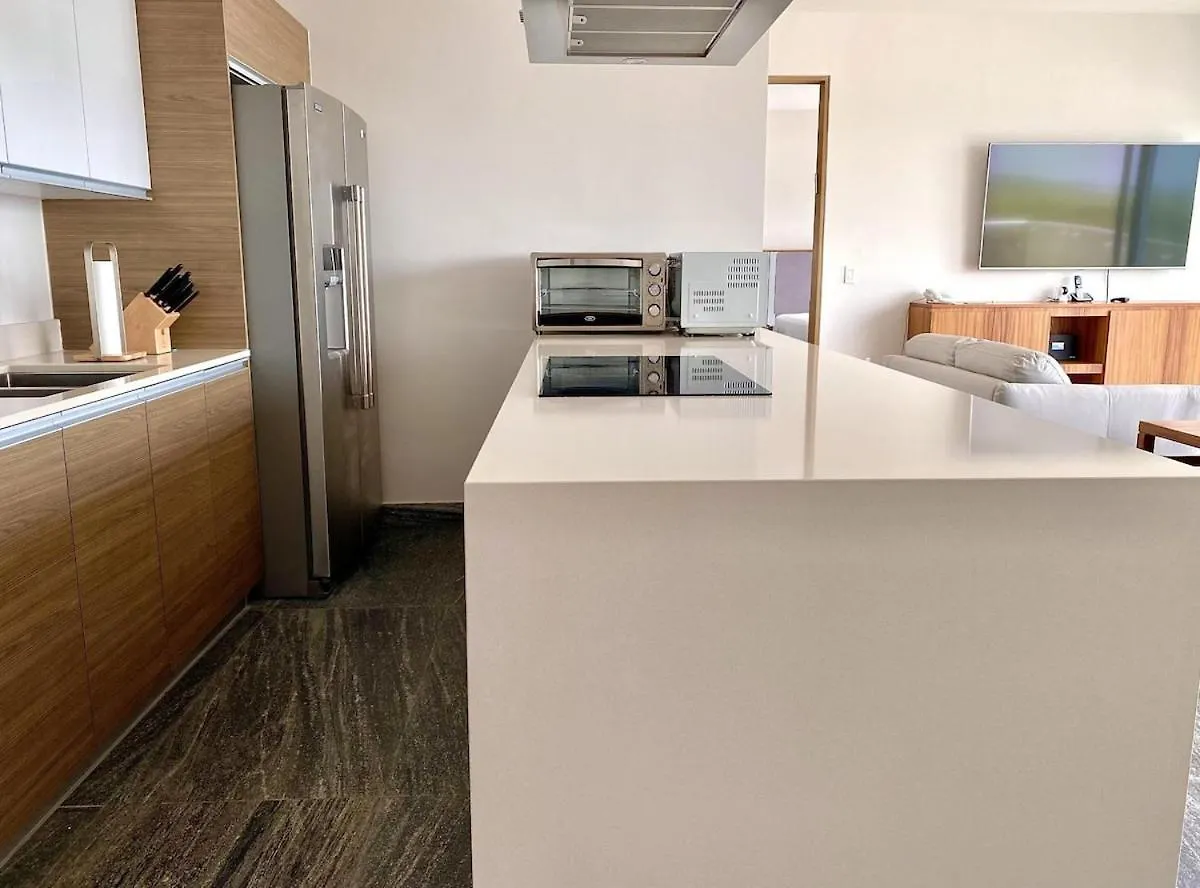 Rooftop Pool- Family Apartment- Ocean View -Close Cancun