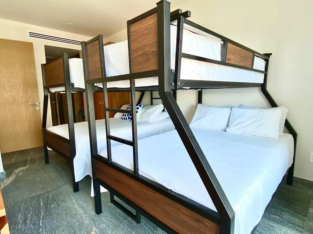 Rooftop Pool- Family Apartment- Ocean View -Close Cancún Apartmán