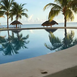 Apartment Front Private With Shared Bathroom, Cancun