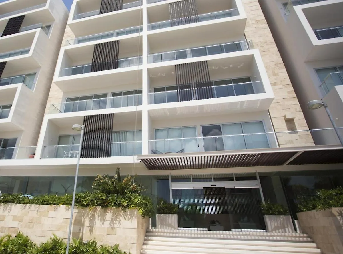 Rooftop Pool- Family Apartment- Ocean View -Close Cancún 0*,  Meksyk
